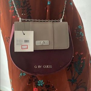 Crossbody handbag